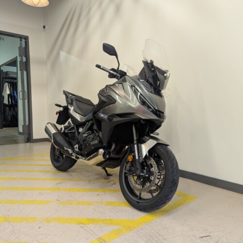 2026 Honda NT1100DT - Iridium Gray Metallic thumb 3