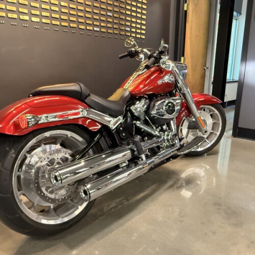 2026 Harley-Davidson® Fat Boy® Brilliant Red Chrome Trim thumb 0