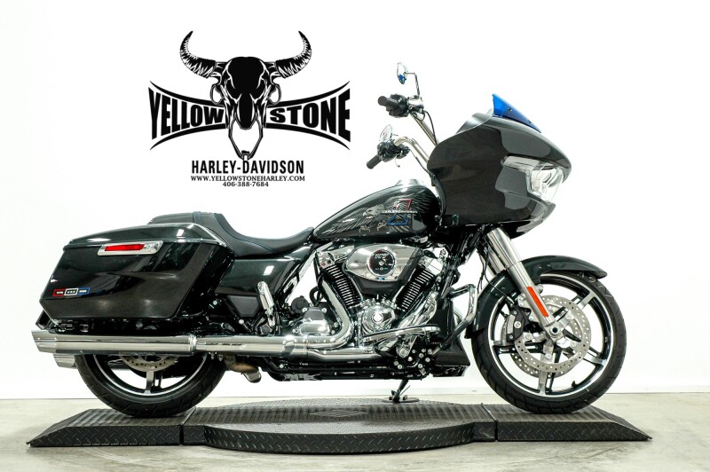 2026 Harley-Davidson® Road Glide® Midnight Ember