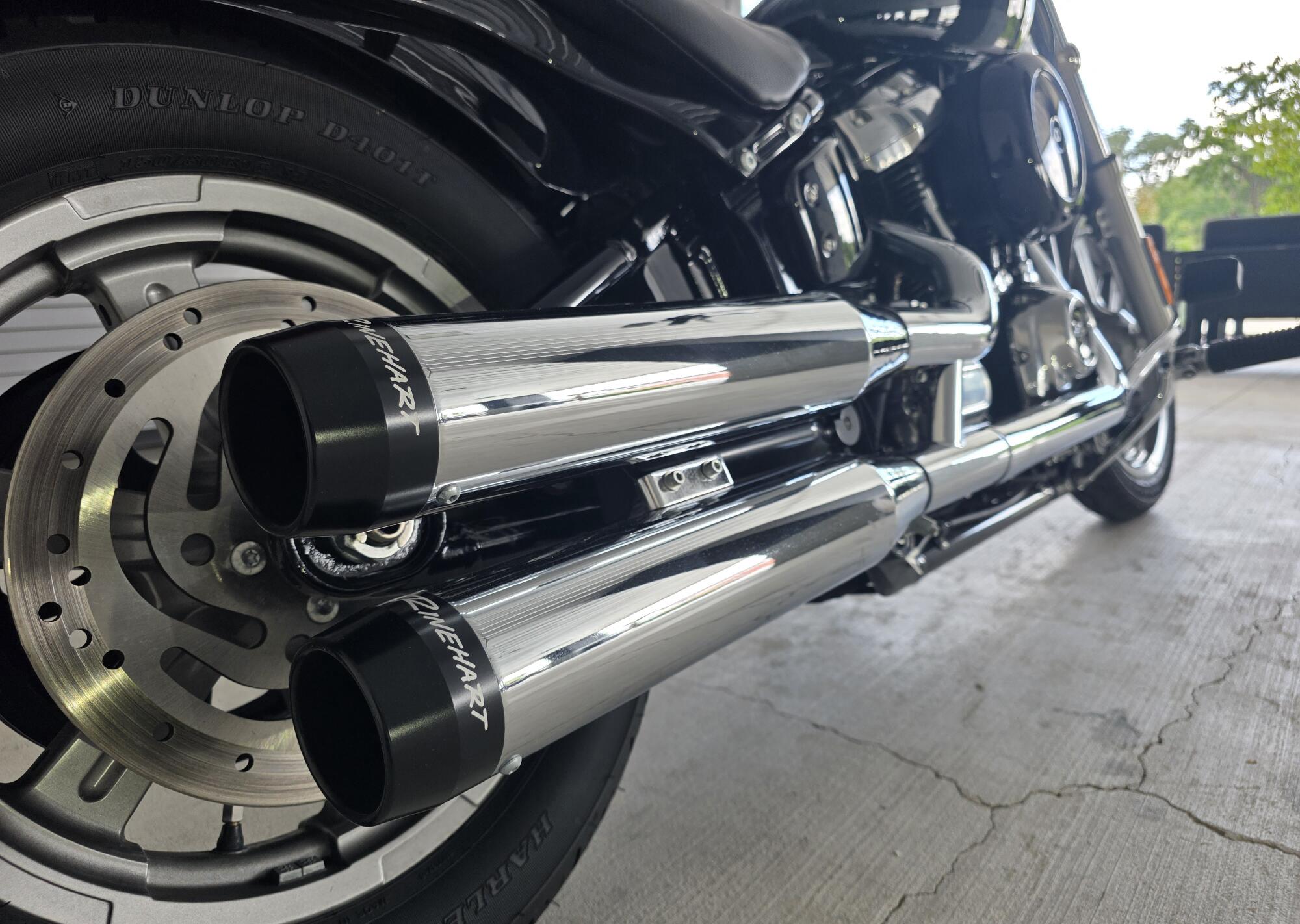 2024 Harley-Davidson® Softail® Standard Vivid Black, photo 8