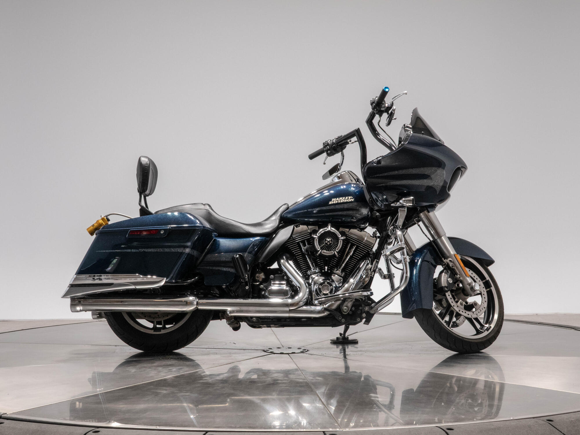 2016 HARLEY-DAVIDSON FLTRXS ROAD GLIDE SPECIAL in Cosmic Blue Pearl