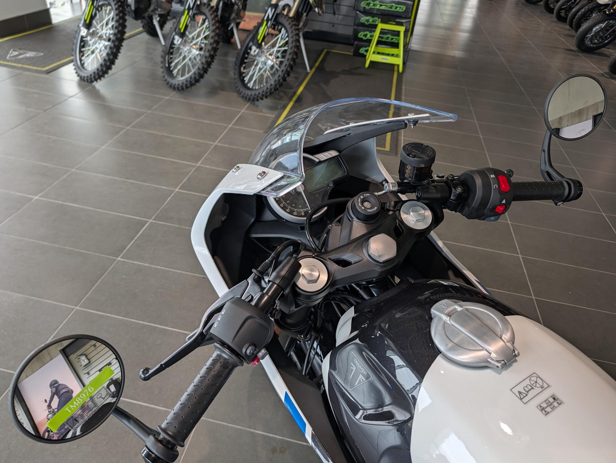 2026 Triumph Thruxton 400, photo 9