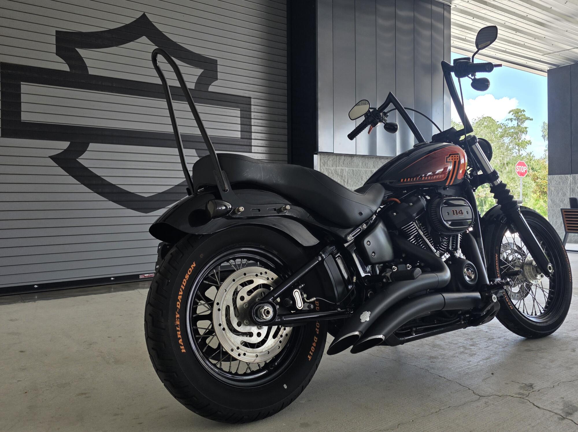 2021 Harley-Davidson® Street Bob® 114 Vivid Black, photo 9