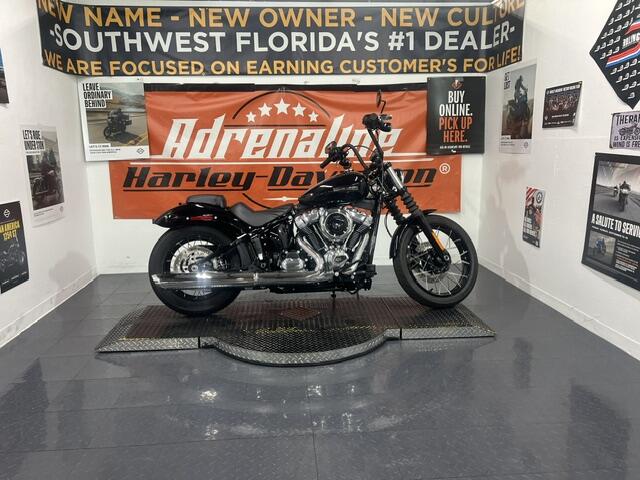 New 2025 Harley-Davidson Street Bob for Sale in Sarasota, FL