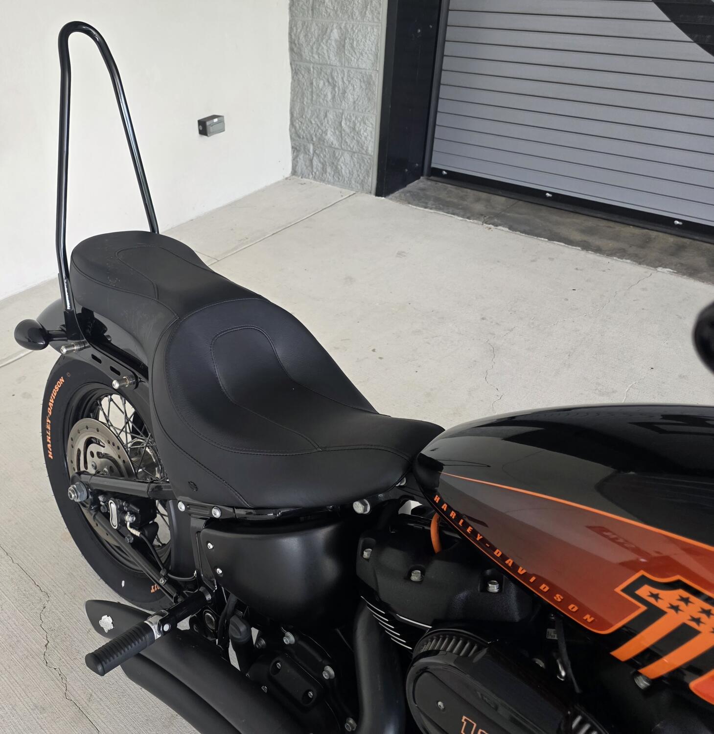 2021 Harley-Davidson® Street Bob® 114 Vivid Black, photo 6