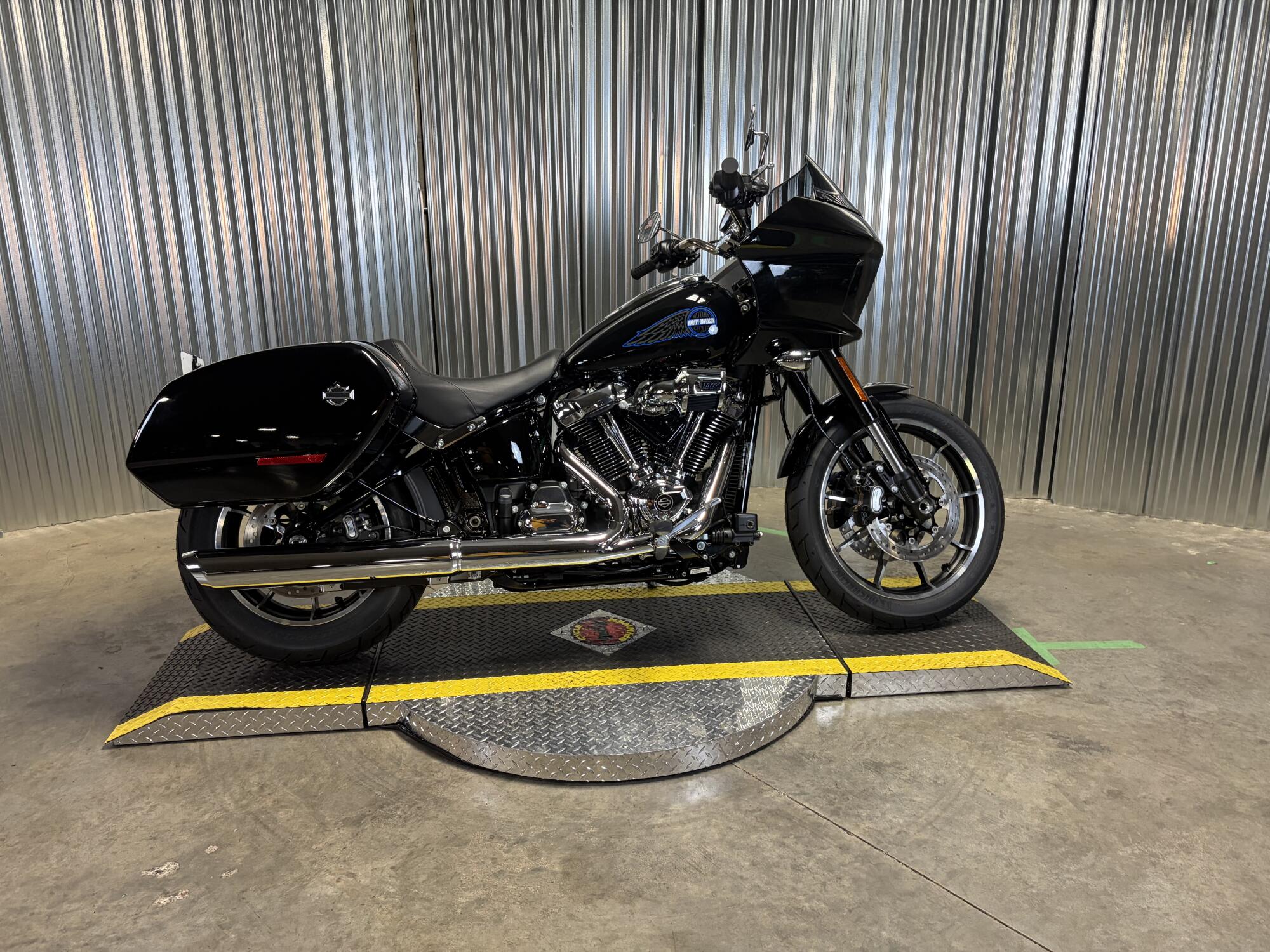 2026 Harley-Davidson® Low Rider® ST Vivid Black Black Trim