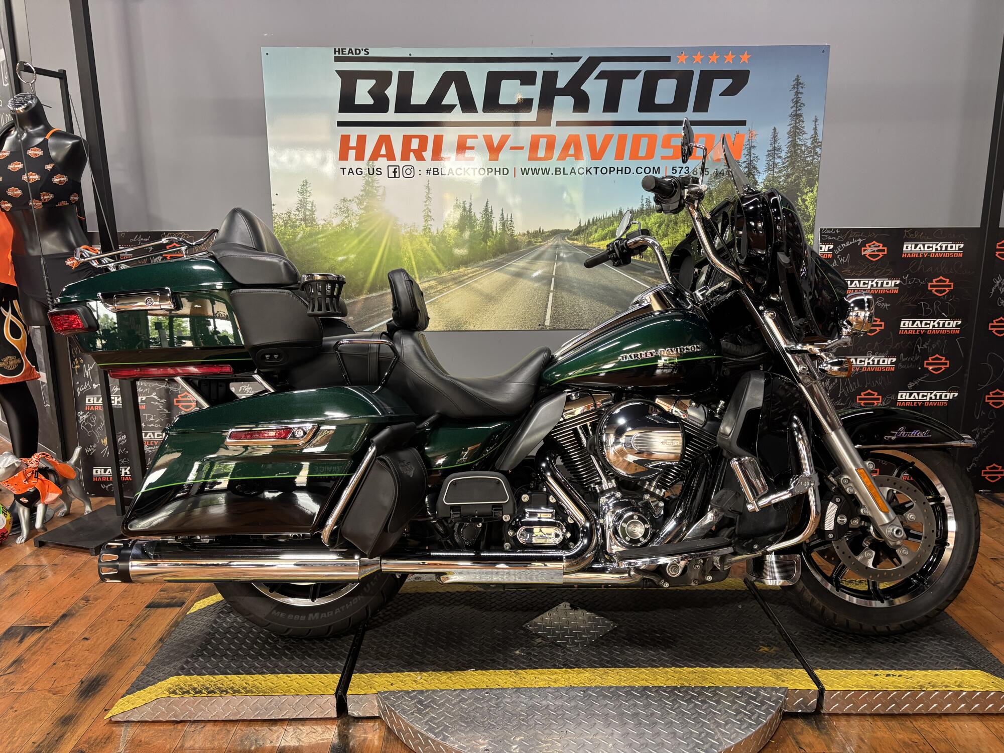 2016 Harley-Davidson® Ultra Limited DEEP JADE/BLK W/PINSTRIPE