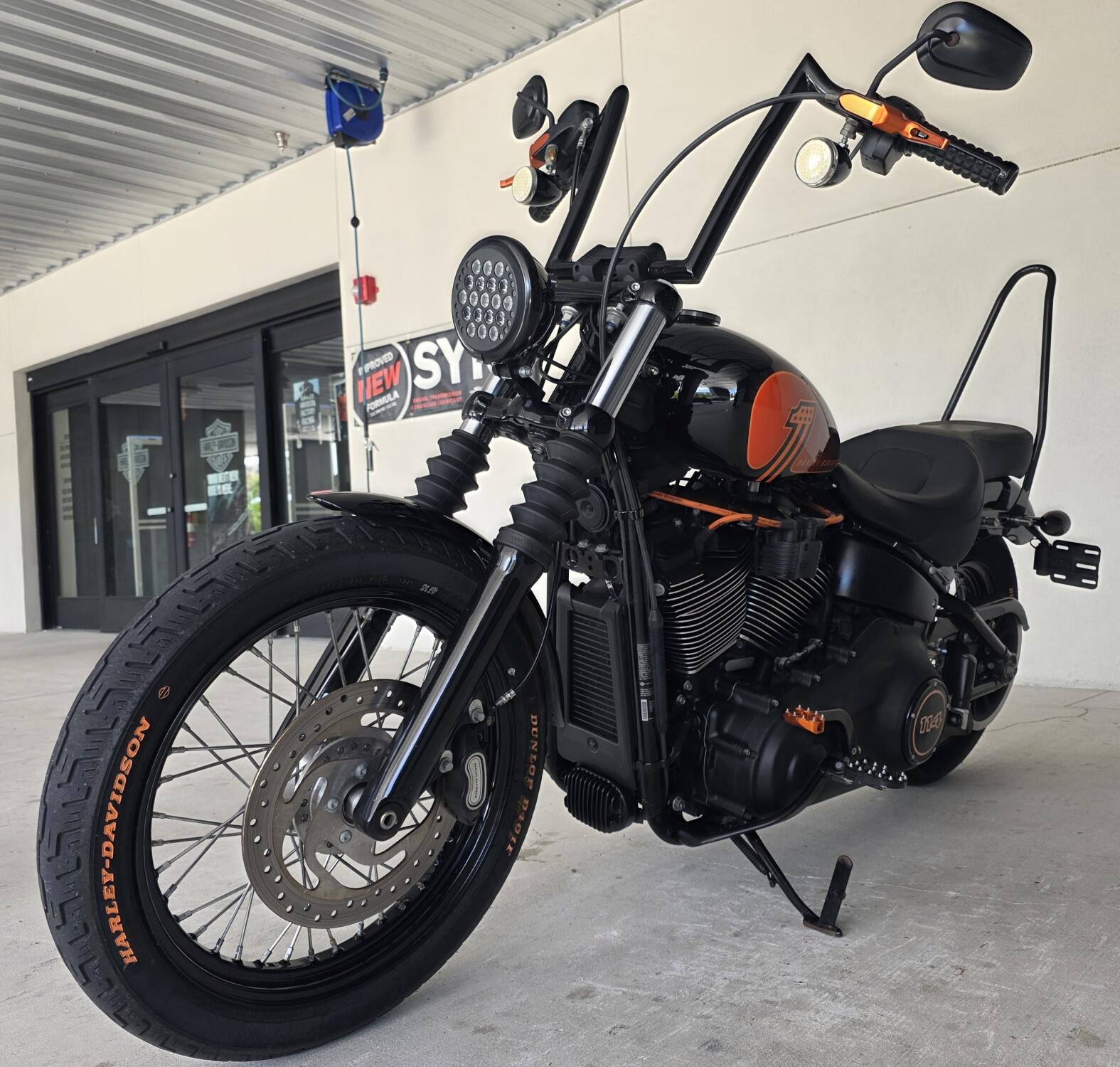 2021 Harley-Davidson® Street Bob® 114 Vivid Black, photo 11
