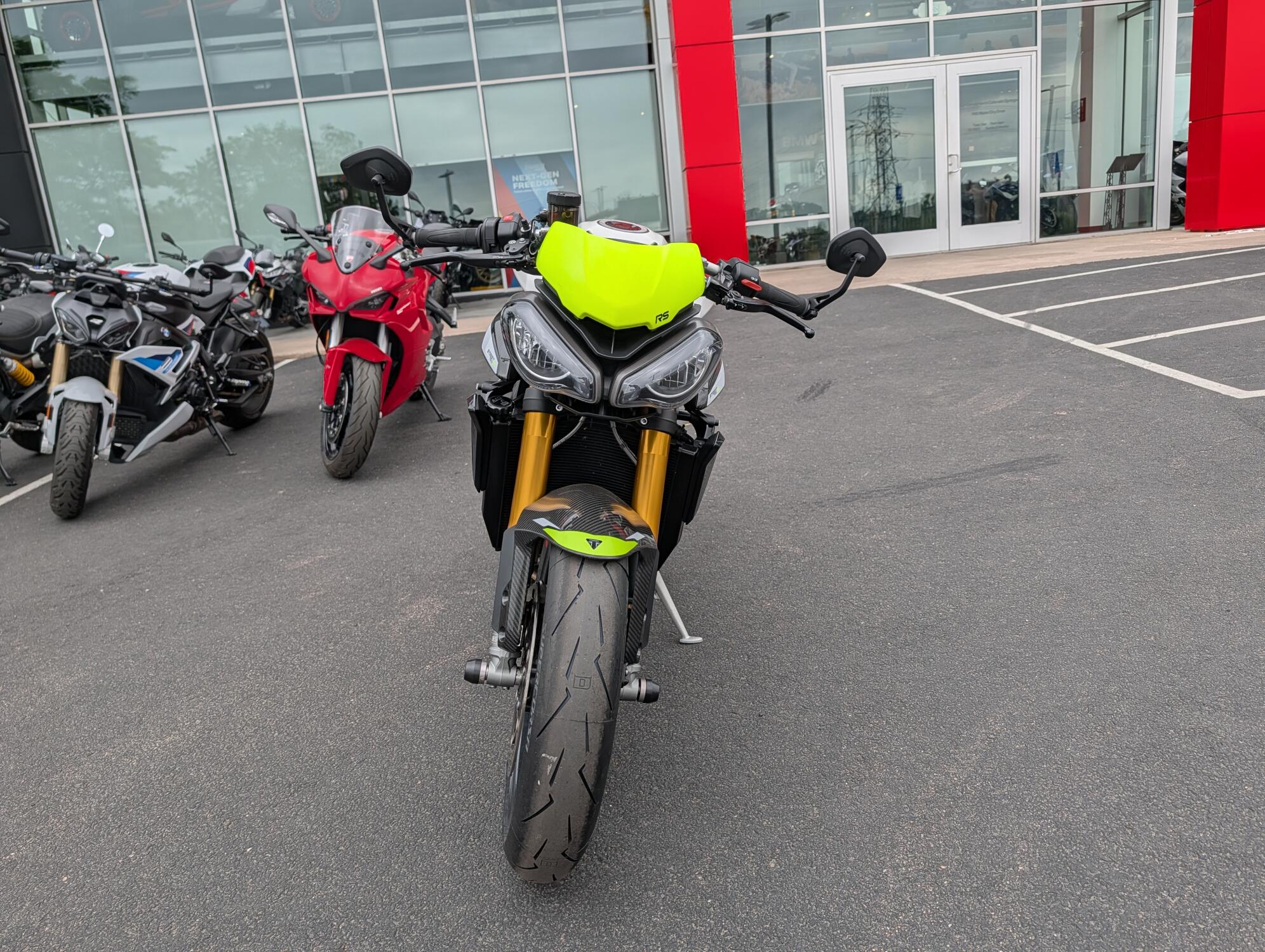 2024 Triumph Street Triple 765 R Moto2 Edition, photo 8