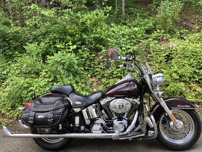 2005 Harley-Davidson® Heritage Softail® Classic Black Cherry Pearl