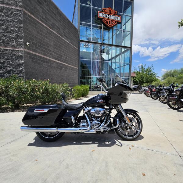 FLTRX 2024 Road Glide®