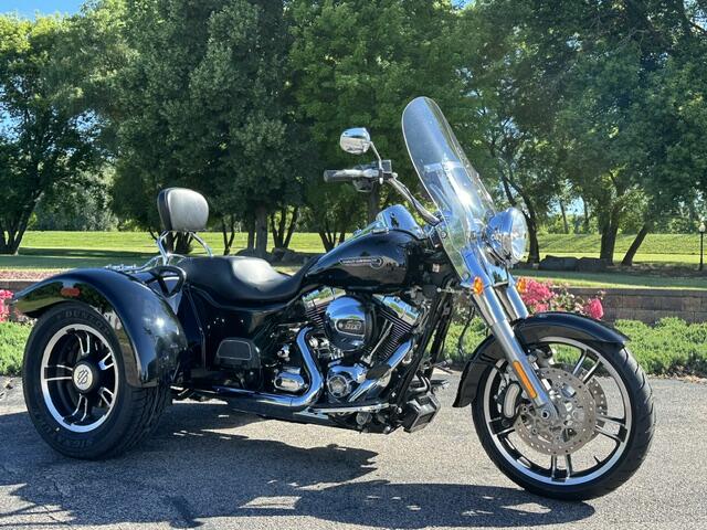 2016 Harley-Davidson® Freewheeler® Vivid Black