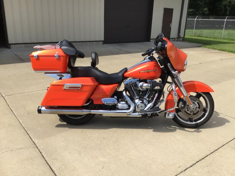  2012 FLHX103