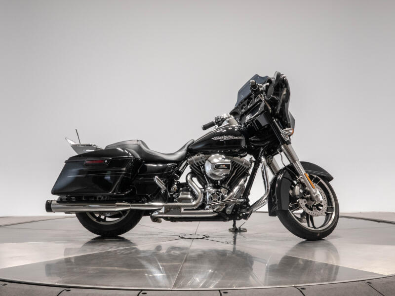 2015 HARLEY-DAVIDSON FLHXS STREET GLIDE SPECIAL in Vivid Black