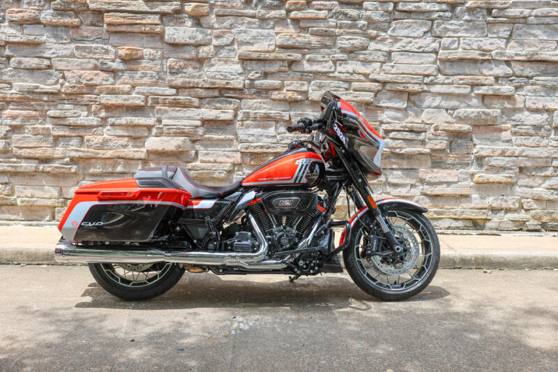 2024 Harley-Davidson® CVO™ Street Glide® FLHXSE