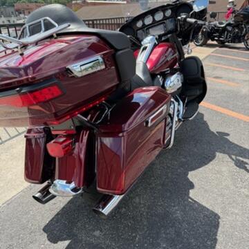 2017 Harley-Davidson Ultra Limited Low FLHTKL thumb 2