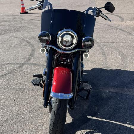 2026 Harley-Davidson® Heritage Classic thumb 2