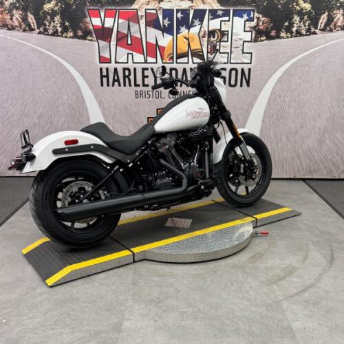 2026 FXLRS Low Rider® S thumb 3