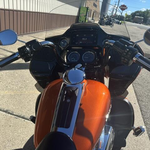 FLTRU 2019 Road Glide® Ultra thumb 1