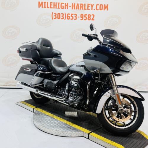 2019 Road Glide® Ultra FLTRU thumb 2