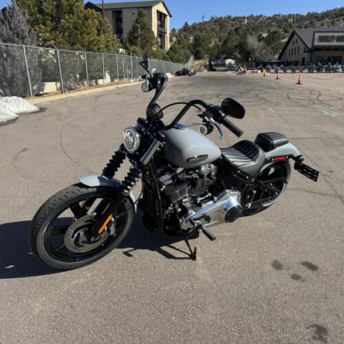 2026 Harley-Davidson® Street Bob® thumb 1