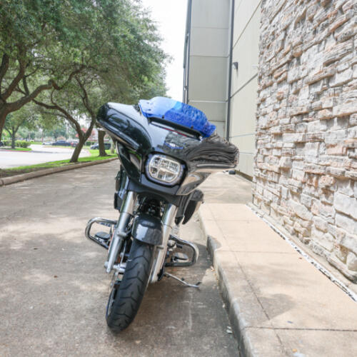 2026 Harley-Davidson® Street Glide® FLHX thumb 2