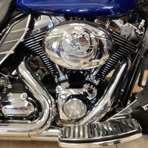 2010 Harley-Davidson® Electra Glide® Ultra Classic® Flame Blue Pearl thumb 0