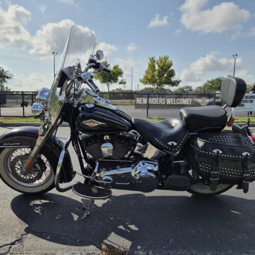FLSTC 2013 Heritage Softail® Classic thumb 0