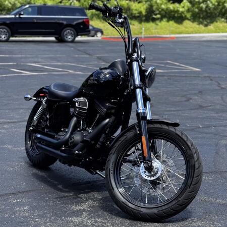 2015 Harley-Davidson® Street Bob® Vivid Black thumb 0