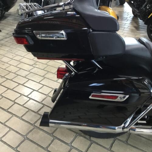 2022 Harley-Davidson® Road Glide® Limited Vivid Black - Black Finish thumb 1