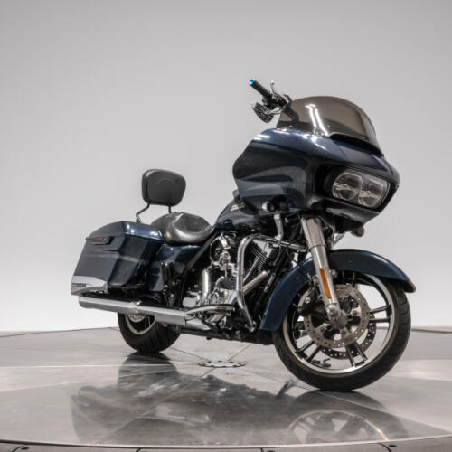 2016 HARLEY-DAVIDSON FLTRXS ROAD GLIDE SPECIAL in Cosmic Blue Pearl thumb 2