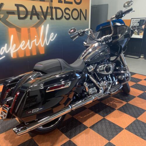 2026 Harley-Davidson Road Glide FLTRX Liberty Edition thumb 3