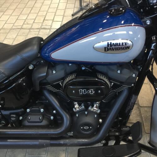 2023 Harley-Davidson® Heritage Classic Bright Billiard Blue/Billiard Gray - Black Finish thumb 3