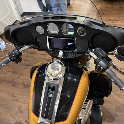 FLHTCUTG 2023 Tri Glide® Ultra thumb 1