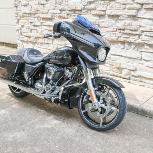 2026 Harley-Davidson® Street Glide® FLHX thumb 3