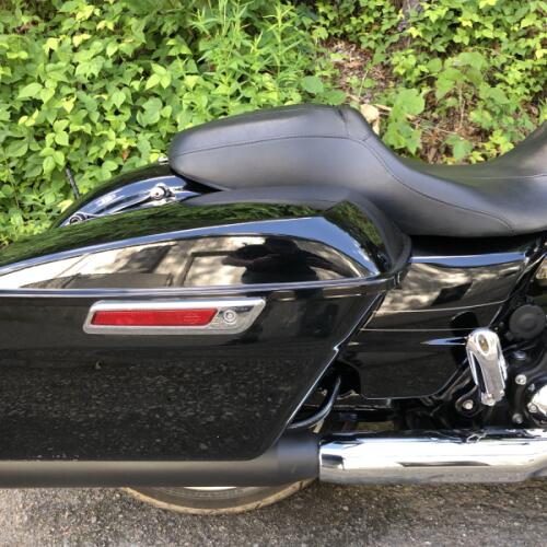 2021 Harley-Davidson® Street Glide® Vivid Black thumb 2