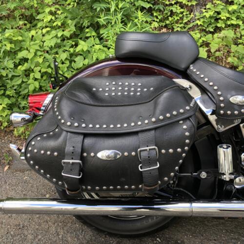 2005 Harley-Davidson® Heritage Softail® Classic Black Cherry Pearl thumb 2