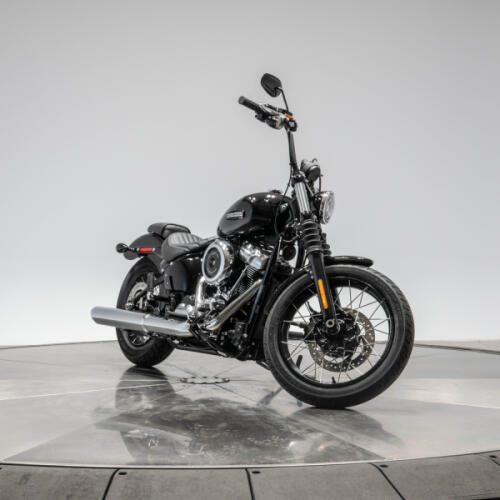 New 2026 Harley-Davidson FXBB Softail Street Bob in Vivid Black with Laced Wheels with 10 miles thumb 2