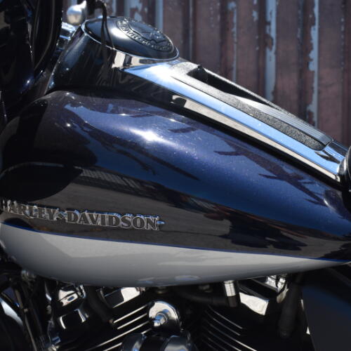 2019 Harley-Davidson® Ultra Limited FLHTK thumb 2