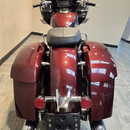 2022 Indian Motorcycle Challenger Maroon Metallic thumb 2