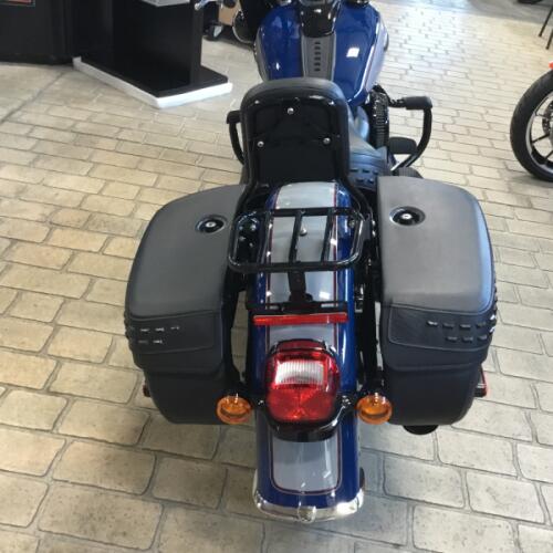 2023 Harley-Davidson® Heritage Classic Bright Billiard Blue/Billiard Gray - Black Finish thumb 0