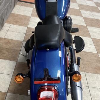 2014 Harley-Davidson® Fat Bob® Custom Colour Daytona Blue Pearl thumb 1