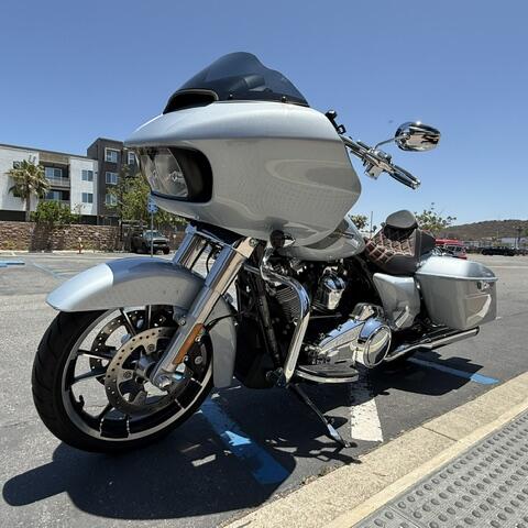 2023 Harley-Davidson® Road Glide® thumb 0