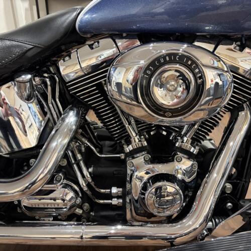 2015 Harley-Davidson® Softail® Deluxe thumb 3