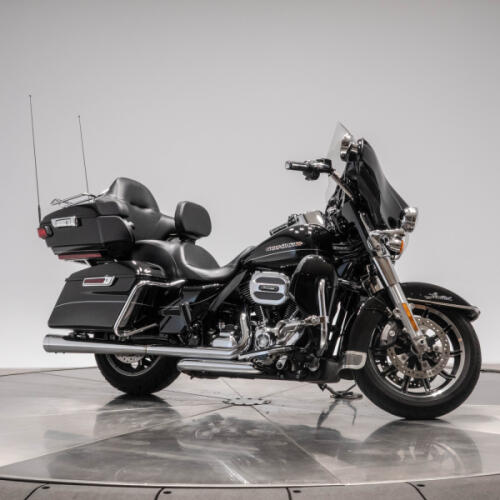 2016 HARLEY-DAVIDSON FLHTK LIMITED in Vivid Black thumb 3