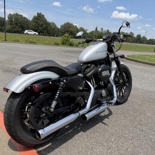2010 Harley-Davidson Sportster Iron 883 Brilliant Silver Denim thumb 1