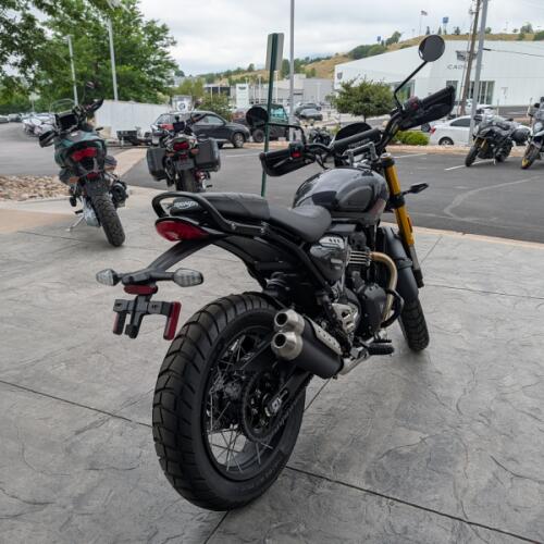  2026 Triumph Scrambler 400 XC thumb 2