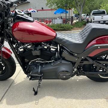 2020 Harley-Davidson® Fat Bob® 114 Stiletto Red thumb 3