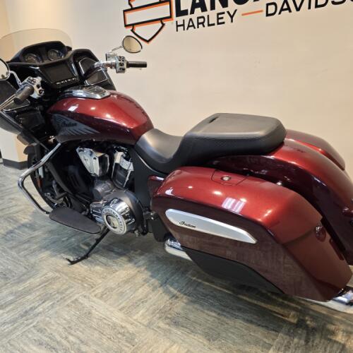 2022 Indian Motorcycle Challenger Maroon Metallic thumb 0