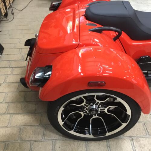 2026 Harley-Davidson® Road Glide 3 Blood Orange thumb 1